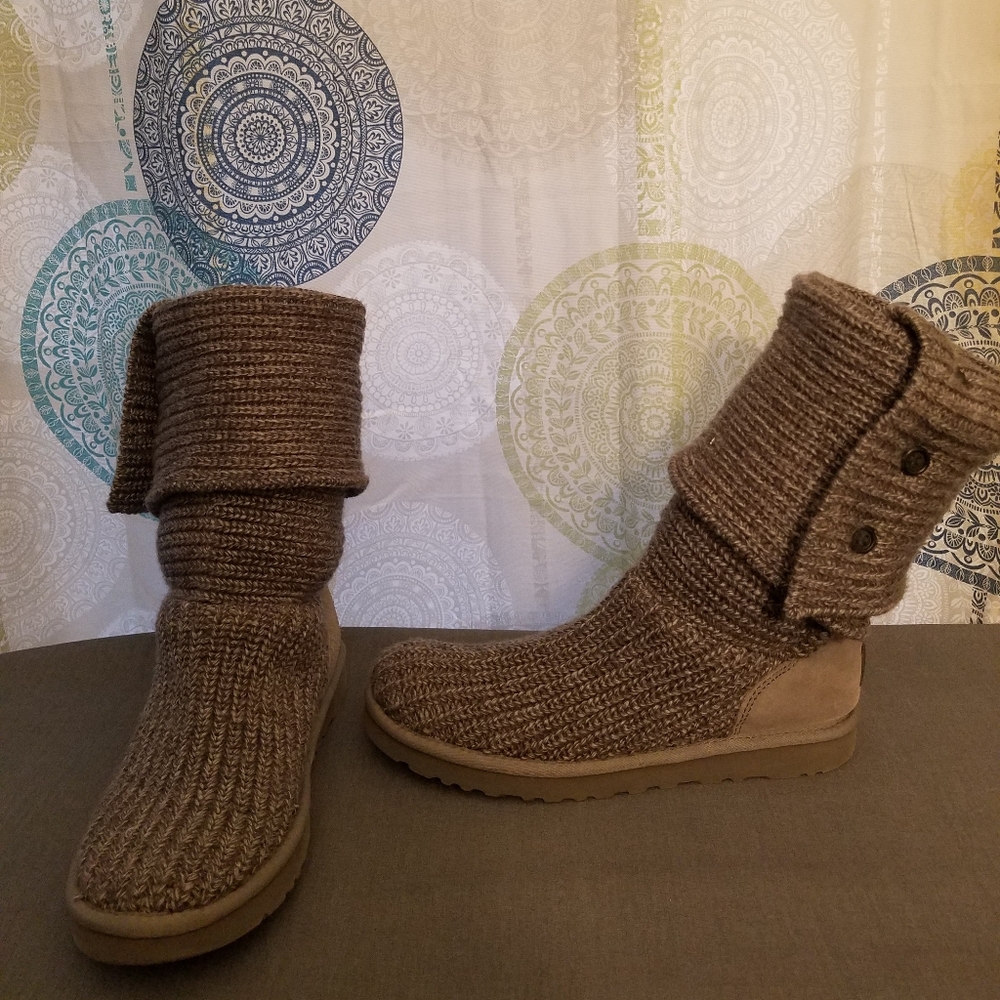 Classic Cardy Boots - UGG